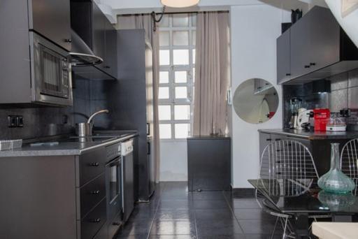 Theodore'S Maisonette Next To The Metro Station Athènes Extérieur photo