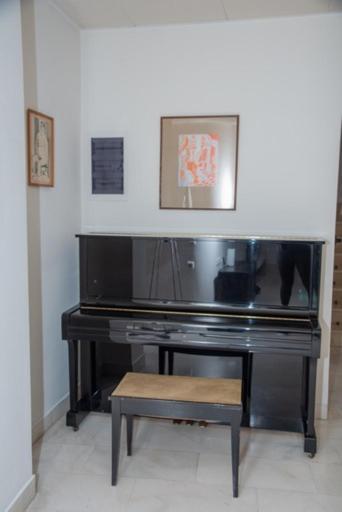 Theodore'S Maisonette Next To The Metro Station Athènes Extérieur photo